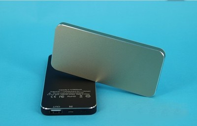 轻盈予力，质感随行——苹果iPhone 5高端聚合物移动电源体验