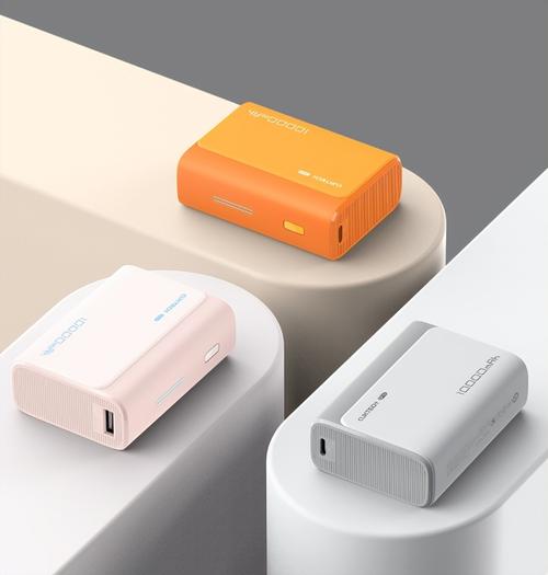产品质保18个月.第四款,是安克自带线充电宝,售价229元.
